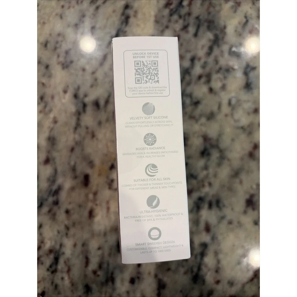 FOREO LUNA 4 Play Smart Facial Cleansing Device Cherry Up Rechargeable NEW